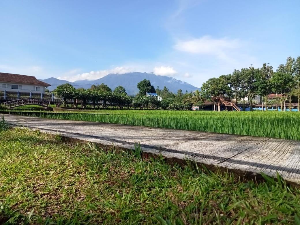 Aries Biru Hotel & Villa Puncak Exterior photo
