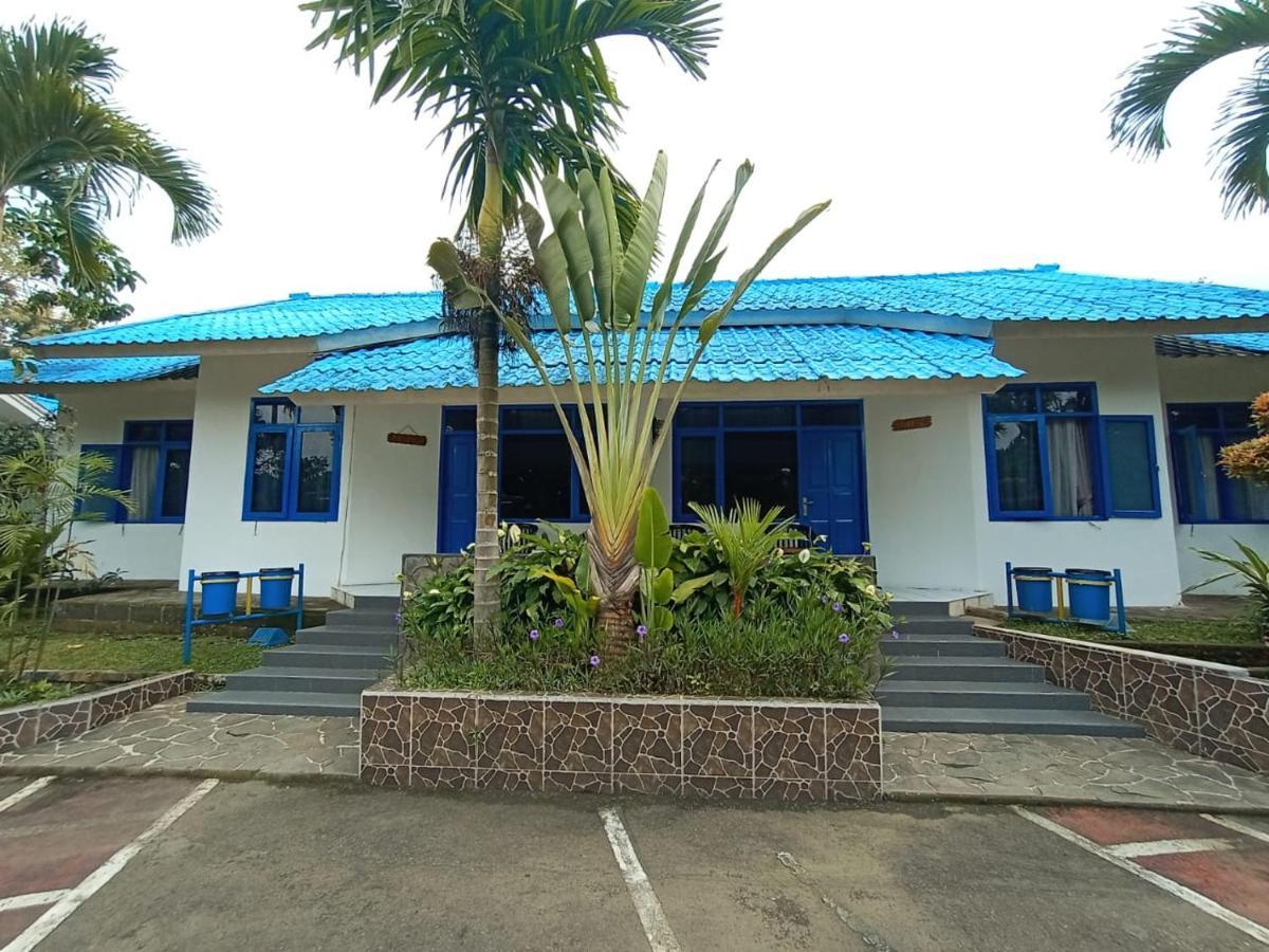 Aries Biru Hotel & Villa Puncak Exterior photo