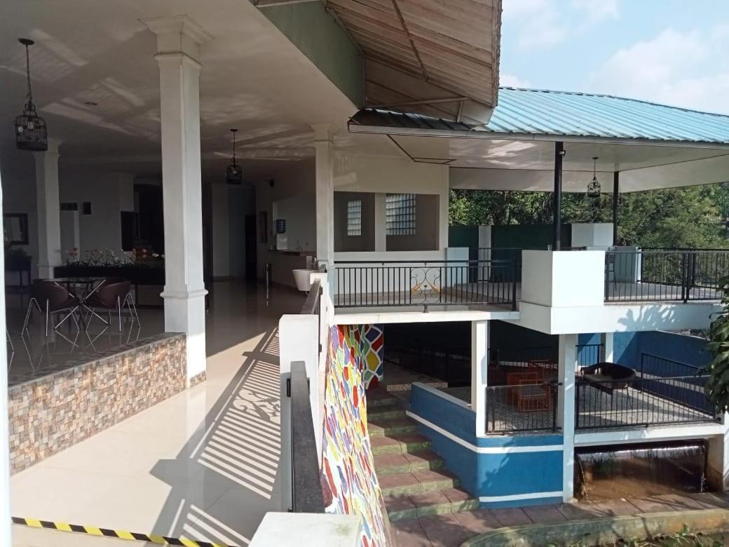 Aries Biru Hotel & Villa Puncak Exterior photo