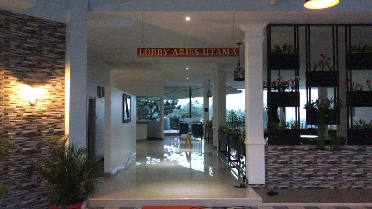Aries Biru Hotel & Villa Puncak Exterior photo