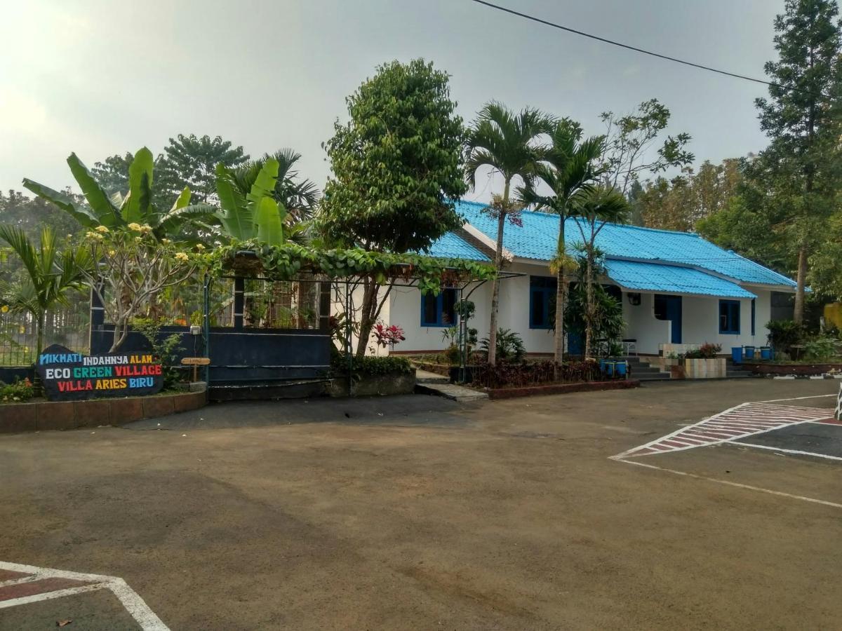 Aries Biru Hotel & Villa Puncak Exterior photo